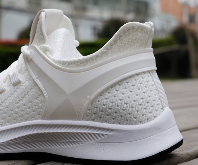 Breathable sneakers